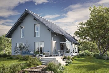 Fertighaus FingerHaus JUNO 200 mit hellblauer Fassade, dunklem Dach und Gartenweg aus Natursteinplatten in grüner Umgebung bei Sonnenschein.