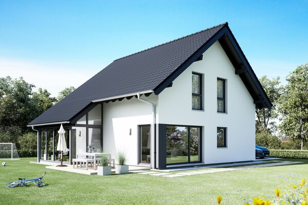FingerHaus VIO 200 – klassisches Einfamilienhaus mit Satteldach, heller Fassade und bodentiefen Fenstern. Im Garten sind Terrasse, Rasenfläche und Blumenbeete zu sehen.