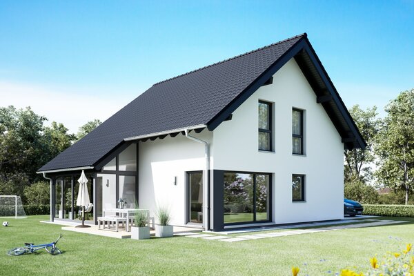 FingerHaus VIO 200 – klassisches Einfamilienhaus mit Satteldach, heller Fassade und bodentiefen Fenstern. Im Garten sind Terrasse, Rasenfläche und Blumenbeete zu sehen.