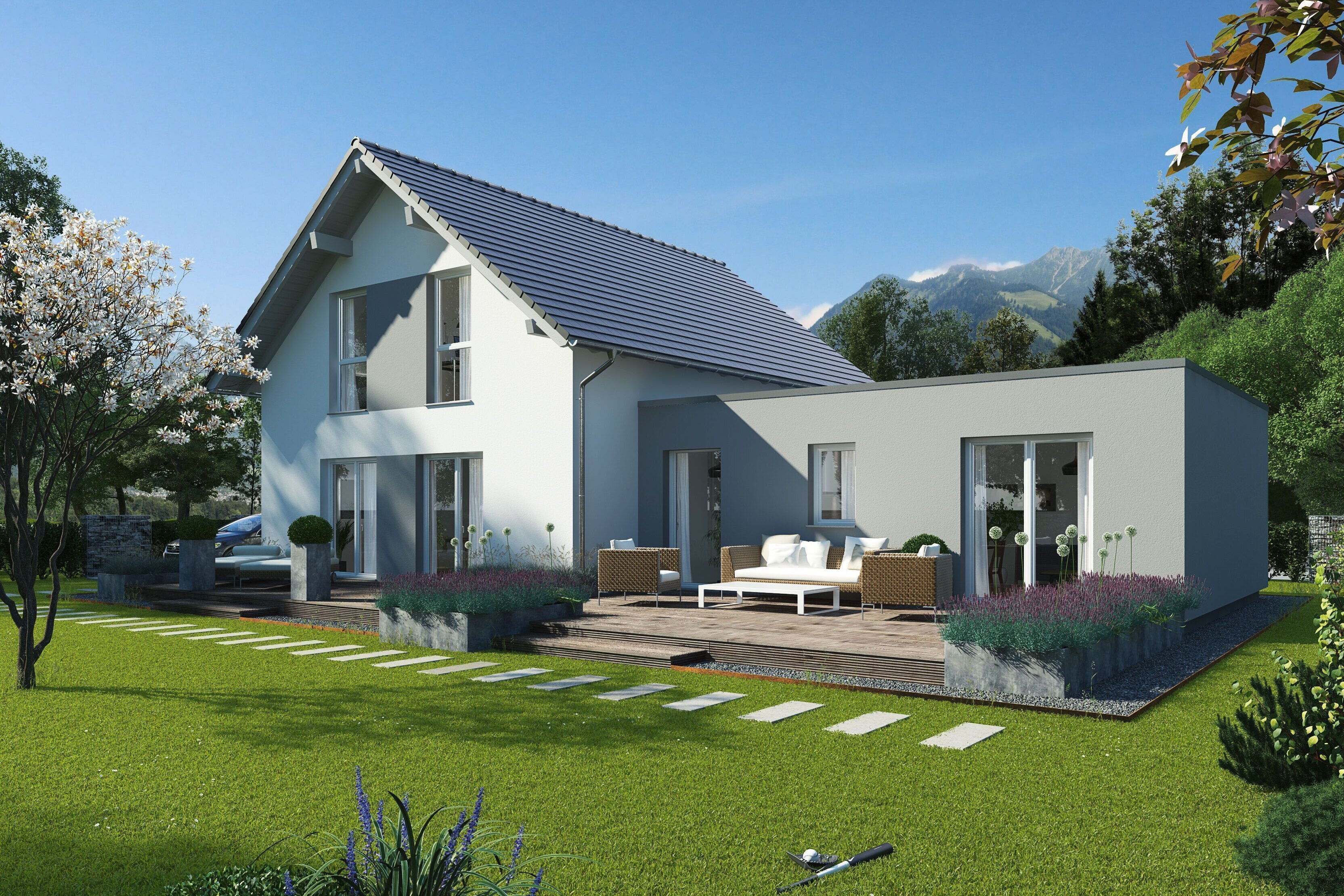 FingerHaus ALTERO 1 – Einfamilienhaus mit Einliegerwohnung, Satteldach, heller Fassade und bodentiefen Fenstern. Der Garten zeigt eine große Rasenfläche, Blumenbeete und eine Terrasse mit Sitzbereich.