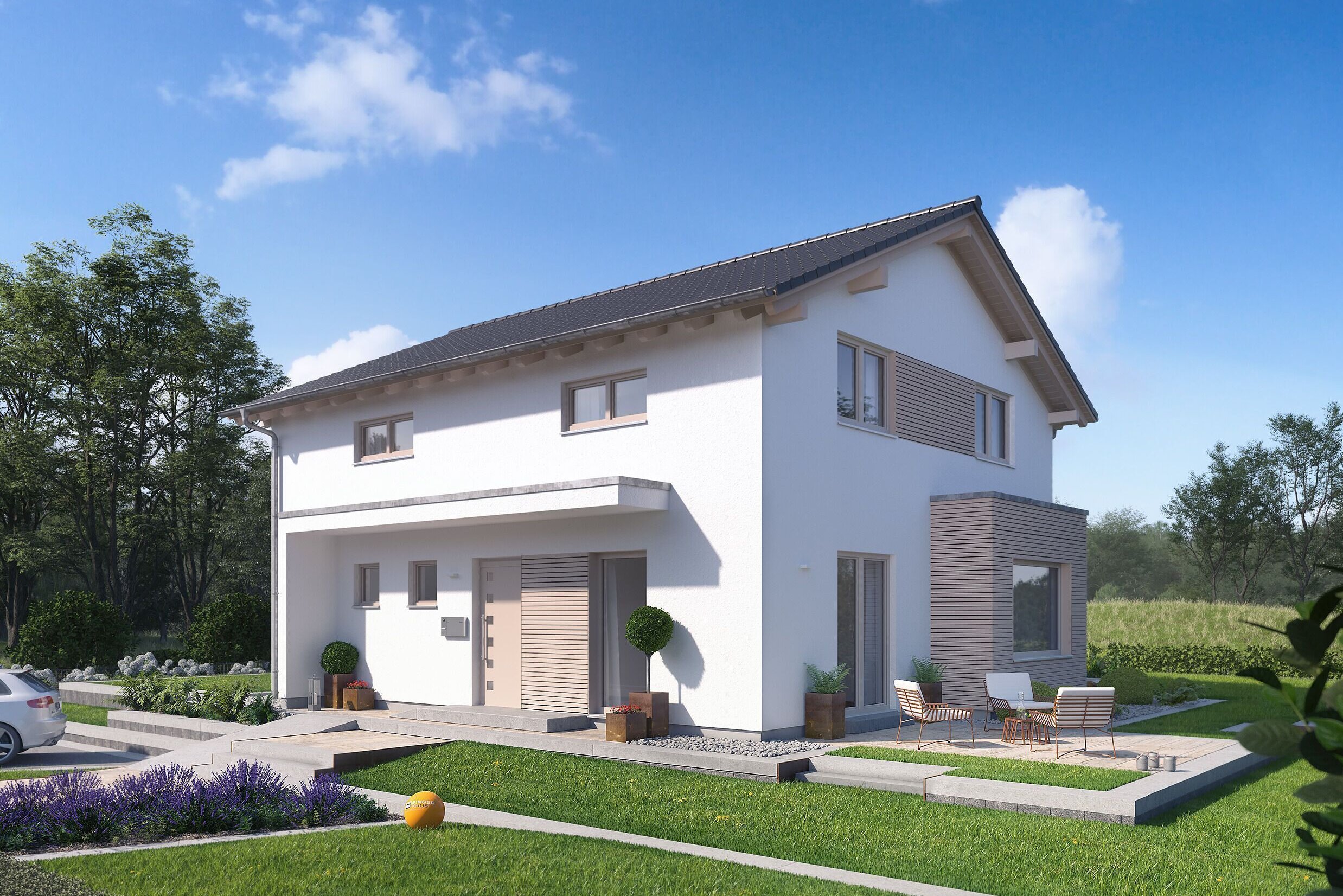 FingerHaus SENTO 500 – Musterhaus mit Satteldach, heller Putzfassade und braunen Akzentflächen. Auffällig sind der seitliche Erker mit Flachdach und große Fensterfronten. Im Vordergrund gepflegter Vorgarten mit Rasen und Pflanzflächen.  