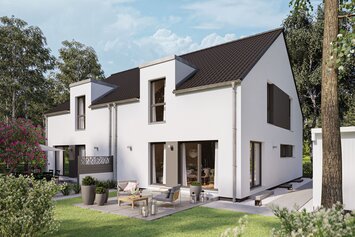 Modernes Haus FingerHaus DUO 230 mit heller Fassade, dunklem Satteldach und großer Terrasse im gepflegten Garten mit Rasen, Pflanzen und Sitzmöbeln.
