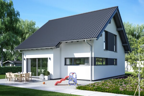 FingerHaus VIO 150 – Einfamilienhaus mit Satteldach, heller Fassade und Erker mit Flachdach. Der Garten ist mit Terrasse, Rasen, Schaukel und Rutsche familienfreundlich gestaltet.