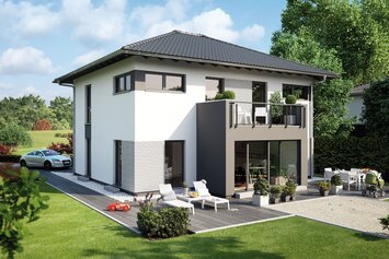 FingerHaus MEDLEY 410 – zweigeschossiges Einfamilienhaus mit Walmdach, weiß-grauer Fassade und Balkon. Im Garten sind Terrasse, Rasenfläche, Auto und Bäume zu sehen.