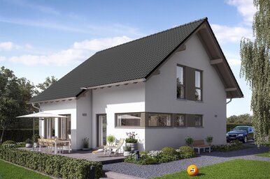 Modernes FingerHaus VIO 221 S130 mit Satteldach, klarer Fassadengestaltung und großzügiger Terrasse im Garten
