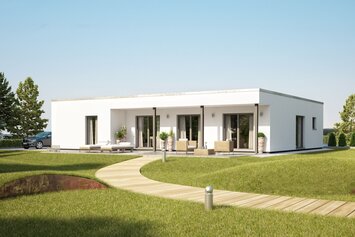 FingerHaus Bungalow NIVO 140 mit modernem Flachdach und klarer, geradliniger Architektur. Große Fensterfronten öffnen sich zur Terrasse, eingebettet in eine weitläufige, gepflegte Gartenlandschaft mit geschwungenem Weg.