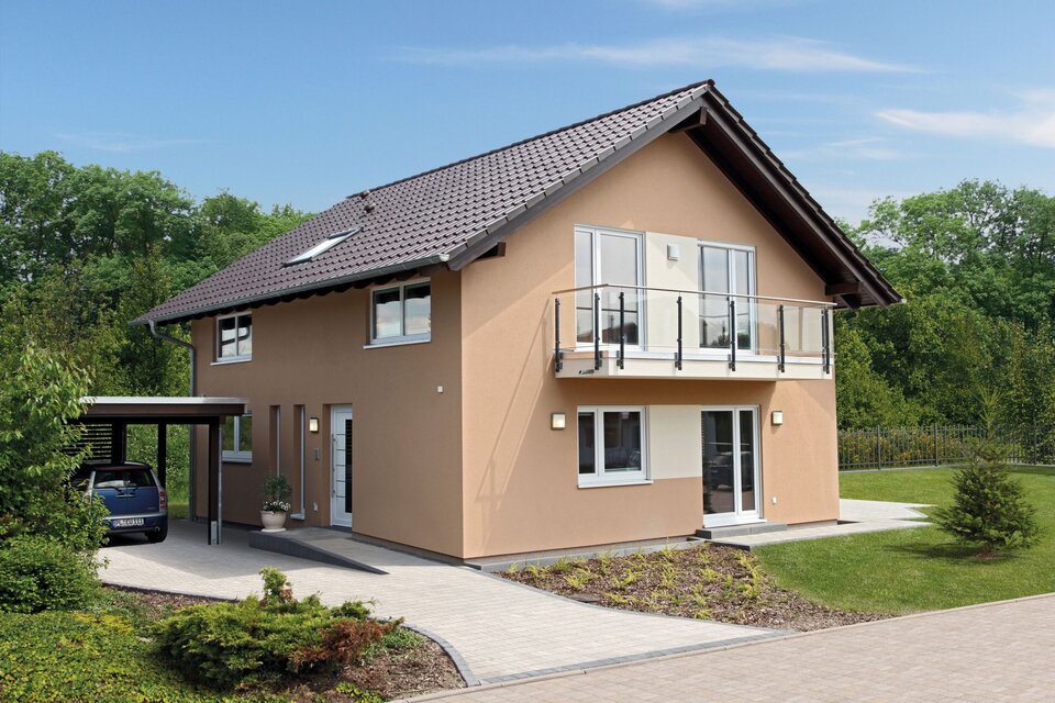 Außenansicht des Hauskonzepts MEDLEY 310 im Musterhaus Erfurt mit Vorgarten und Einfahrt.